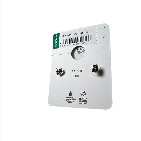 NWT Simons Vintage Pearl Elegance Earrings - Picture 4 of 5